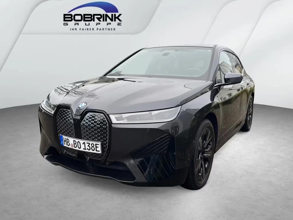 BMW iX