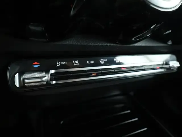 Mercedes-Benz GLB 220