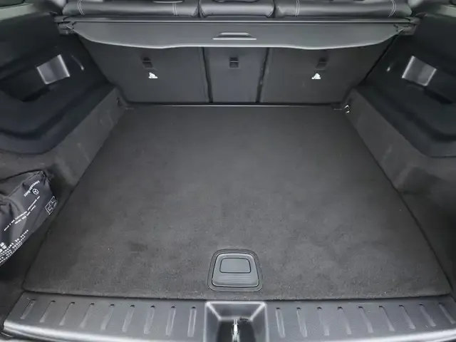 Mercedes-Benz GLB 220