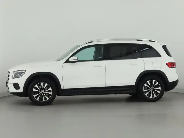 Mercedes-Benz GLB 220