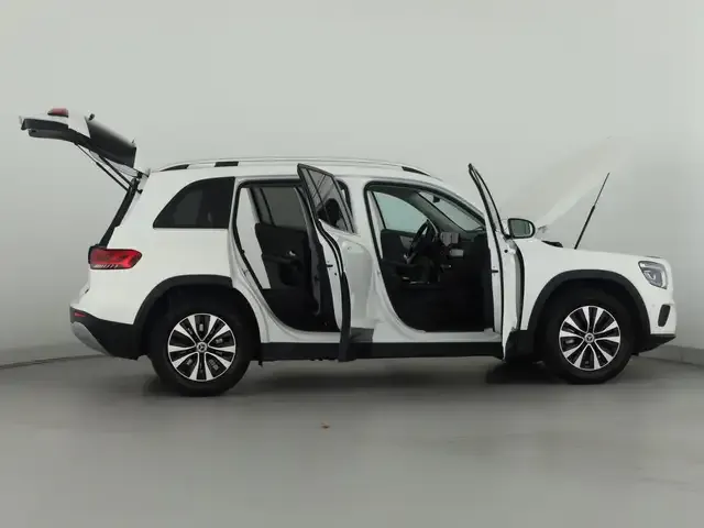 Mercedes-Benz GLB 220