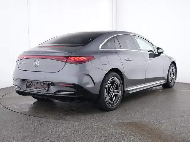 Mercedes-Benz EQE 300
