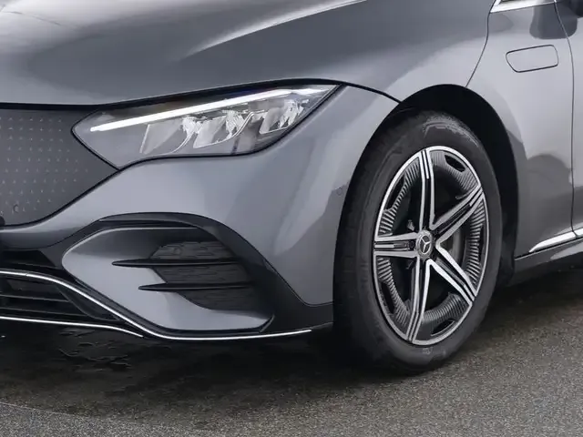 Mercedes-Benz EQE 300