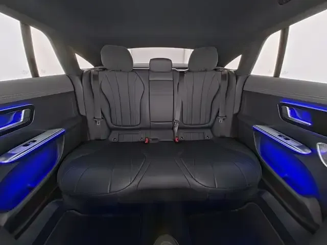 Mercedes-Benz EQE 300