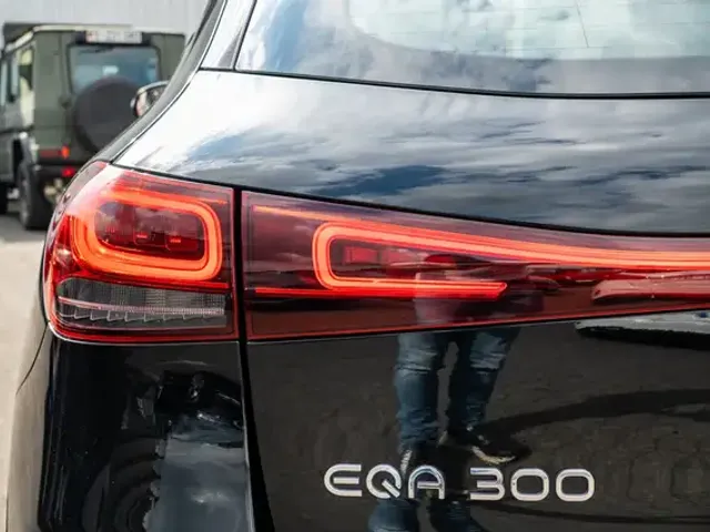 Mercedes-Benz EQA 300
