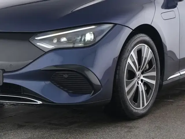 Mercedes-Benz EQE 300