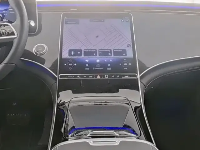 Mercedes-Benz EQE 300