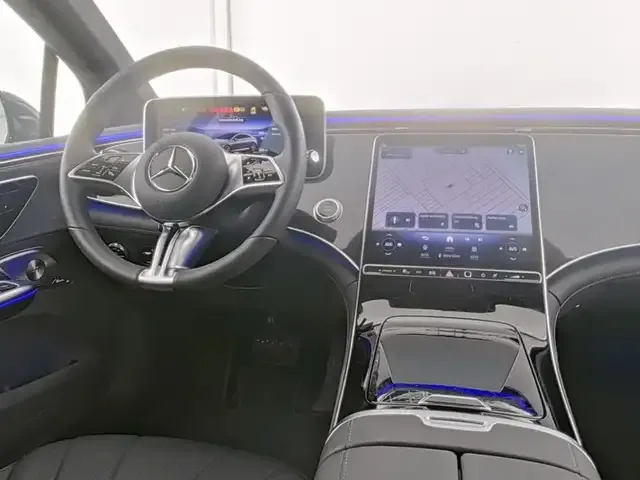 Mercedes-Benz EQE 300