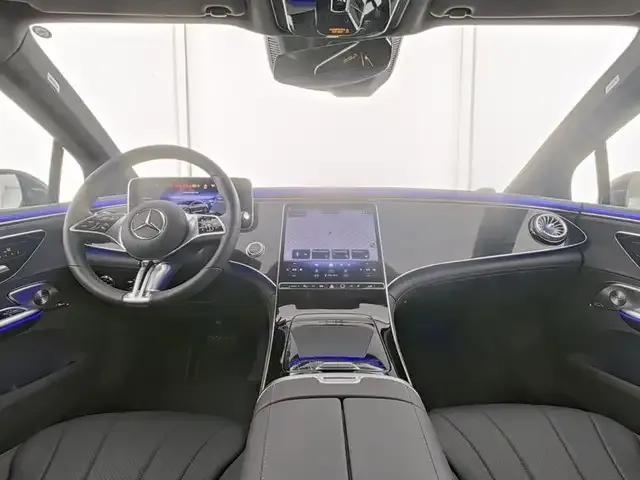 Mercedes-Benz EQE 300