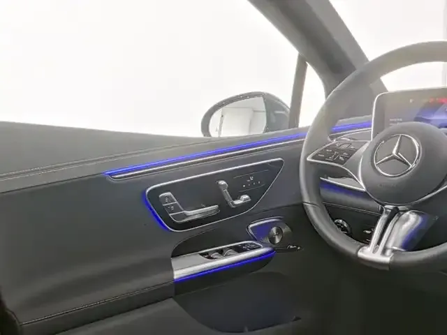 Mercedes-Benz EQE 300