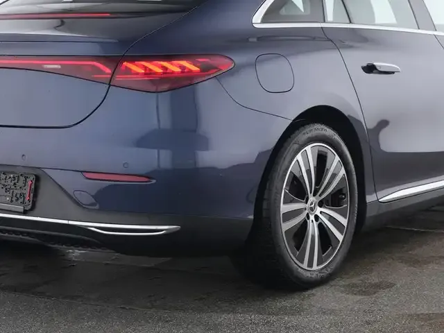 Mercedes-Benz EQE 300