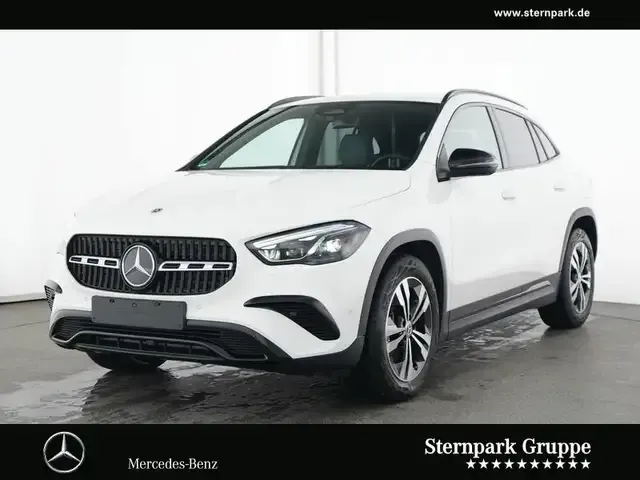 Mercedes-Benz GLA 220