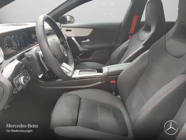 Mercedes-Benz CLA 35 AMG