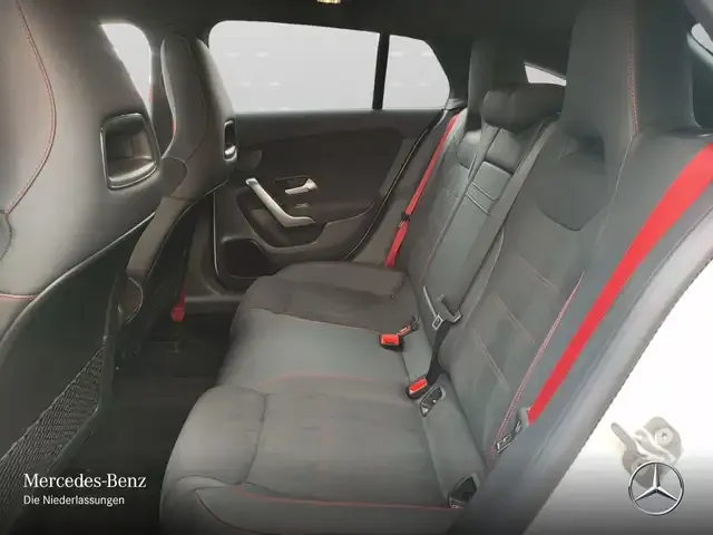Mercedes-Benz CLA 35 AMG
