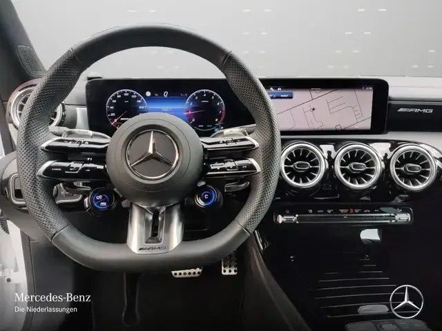 Mercedes-Benz CLA 35 AMG