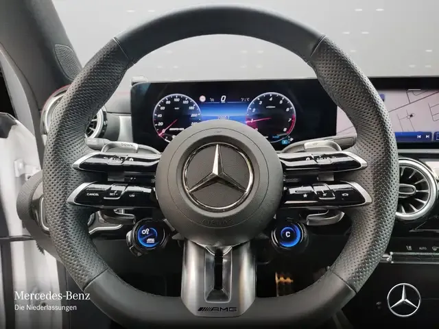 Mercedes-Benz CLA 35 AMG