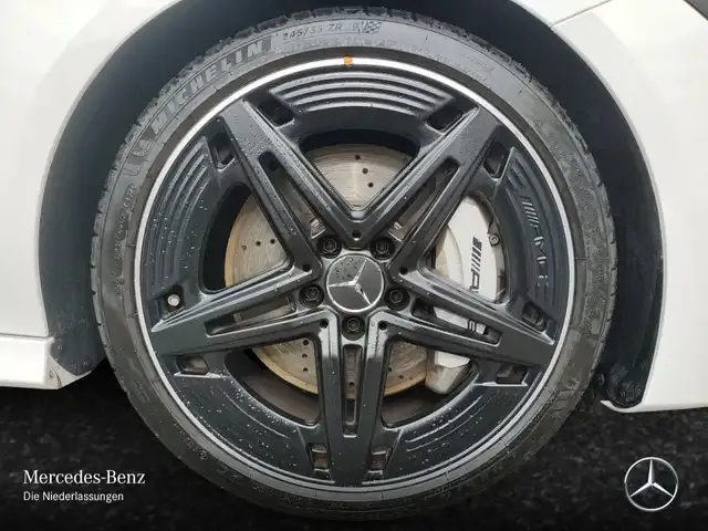 Mercedes-Benz CLA 35 AMG