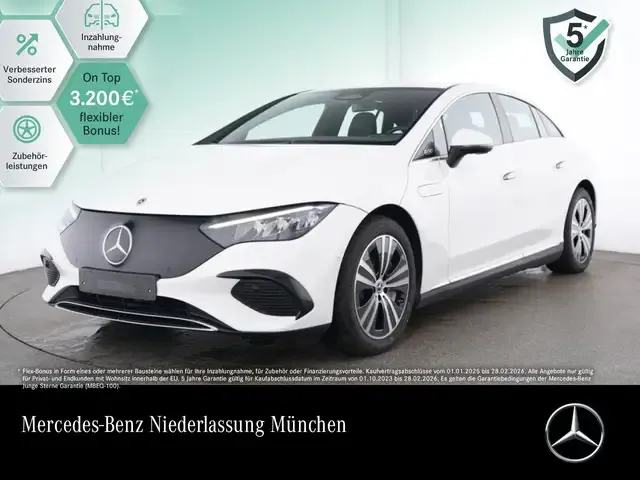 Mercedes-Benz EQE 300