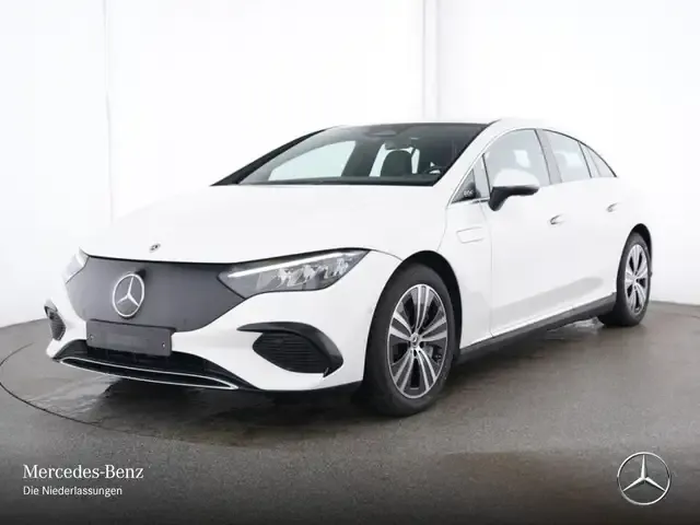 Mercedes-Benz EQE 300