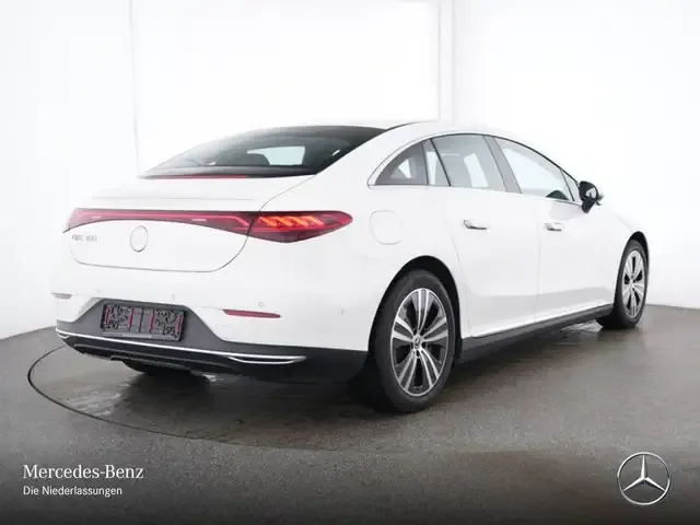 Mercedes-Benz EQE 300
