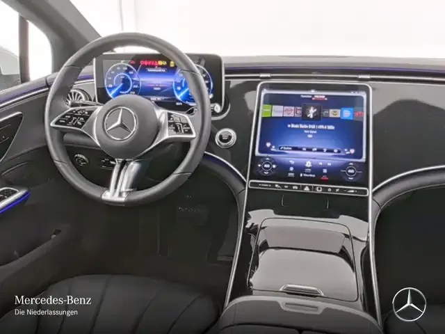 Mercedes-Benz EQE 300