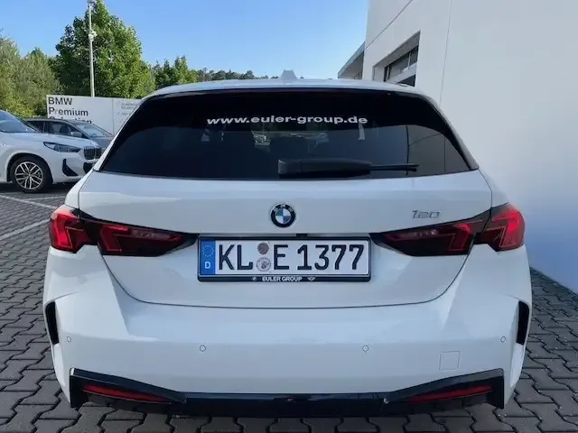 BMW 120