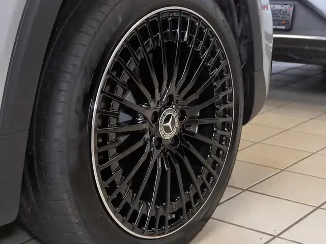 Mercedes-Benz EQB 300