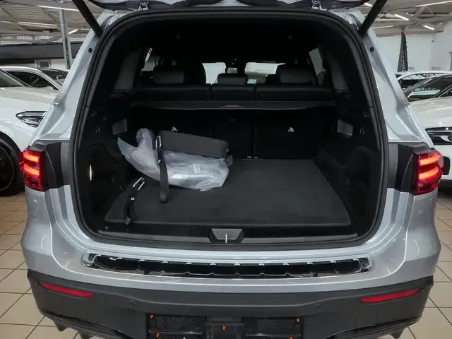 Mercedes-Benz EQB 300