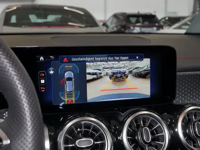 Mercedes-Benz EQB 300