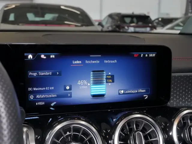 Mercedes-Benz EQB 300