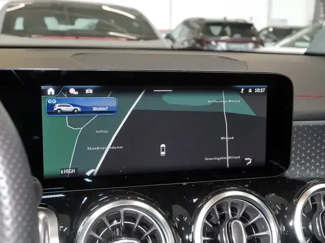 Mercedes-Benz EQB 300