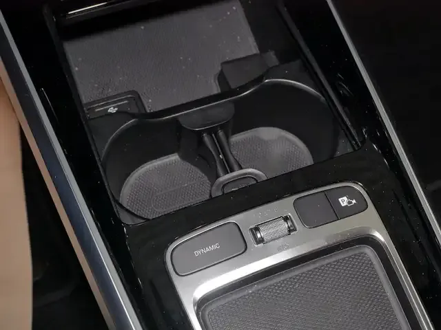 Mercedes-Benz EQB 300