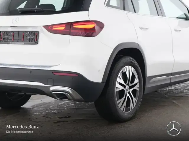 Mercedes-Benz GLA 220
