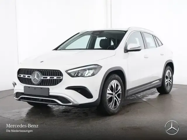 Mercedes-Benz GLA 220