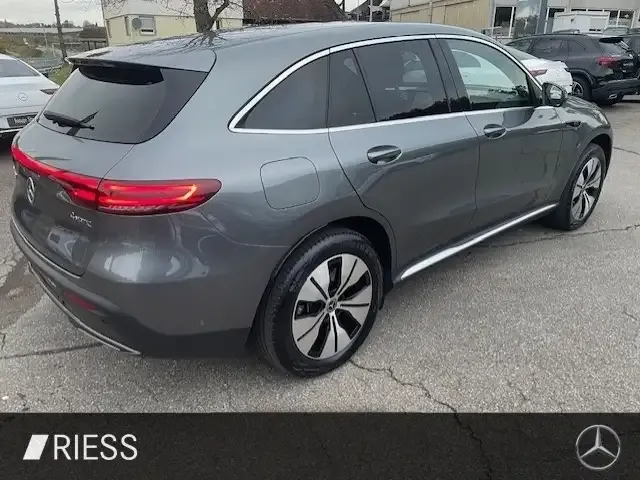 Mercedes-Benz EQC 400