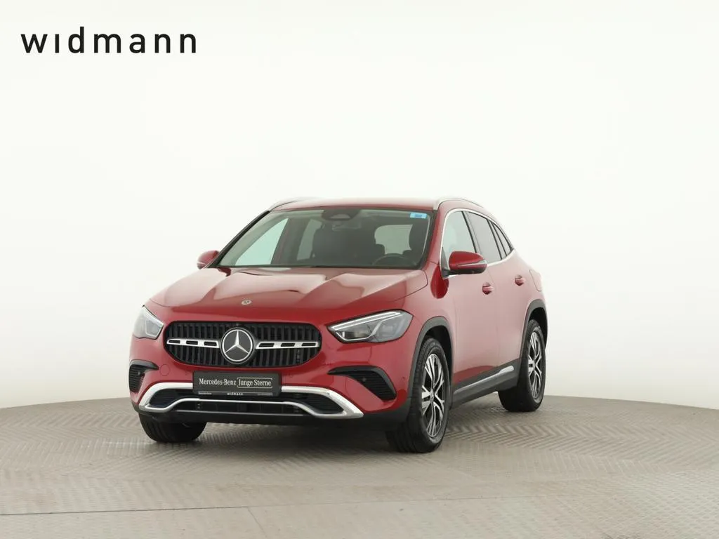 Mercedes-Benz GLA 200