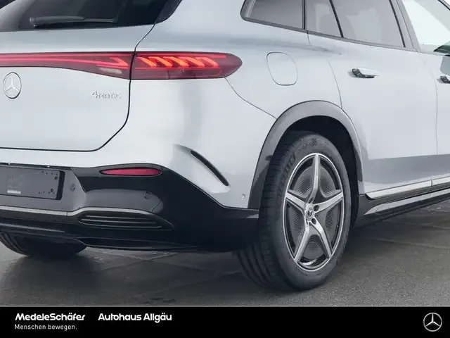 Mercedes-Benz EQS SUV