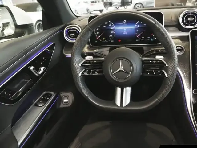 Mercedes-Benz CLE 200