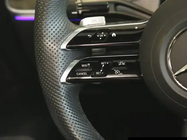 Mercedes-Benz CLE 200