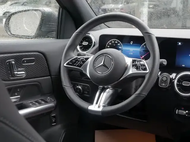 Mercedes-Benz GLA 180