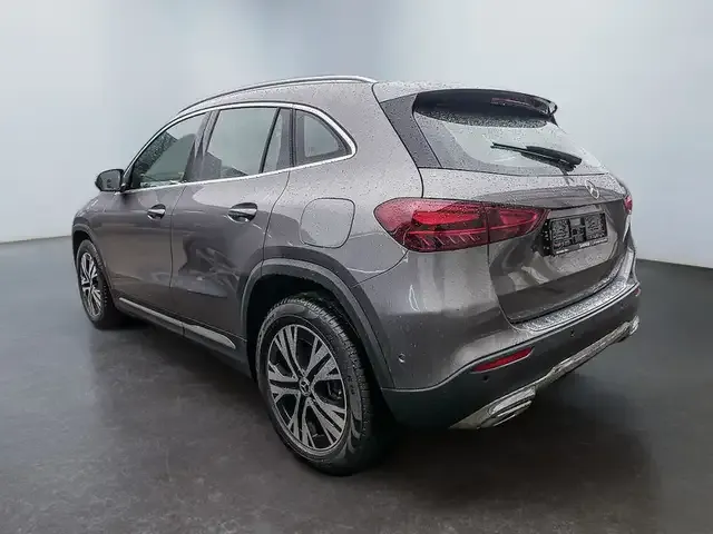 Mercedes-Benz GLA 180