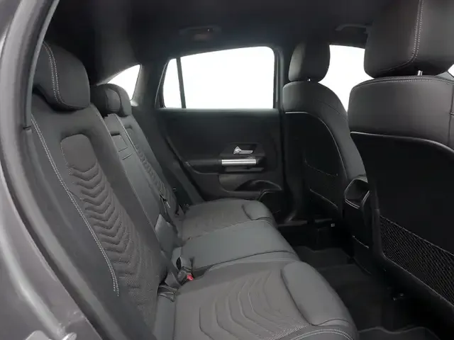 Mercedes-Benz GLA 180