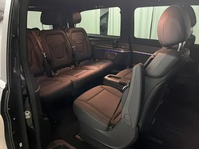 Mercedes-Benz V 220
