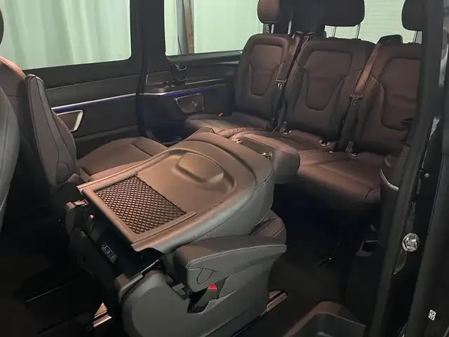 Mercedes-Benz V 220