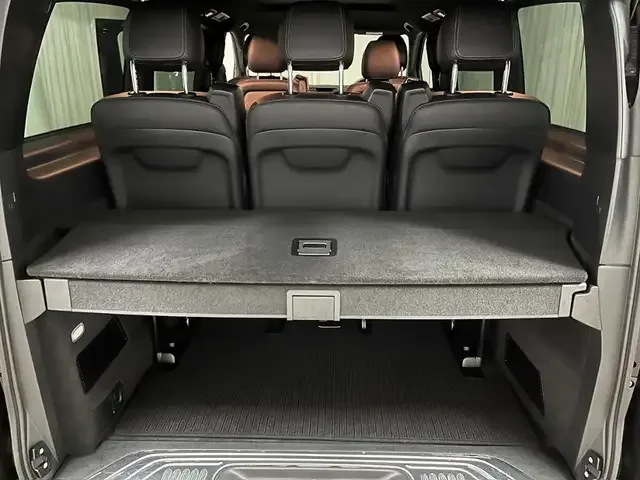 Mercedes-Benz V 220