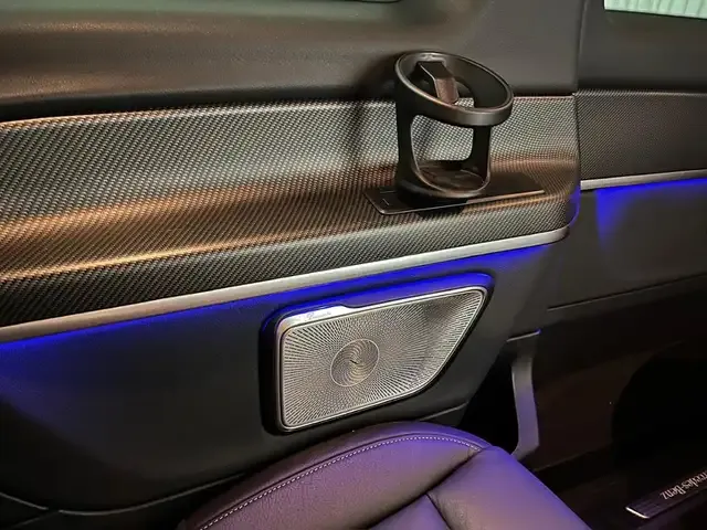 Mercedes-Benz V 220