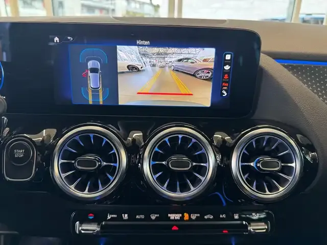 Mercedes-Benz EQA 300