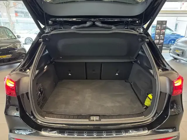 Mercedes-Benz EQA 300