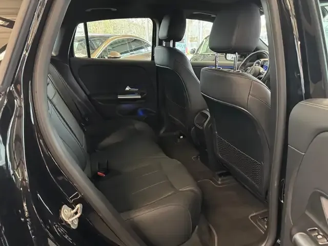 Mercedes-Benz EQA 300