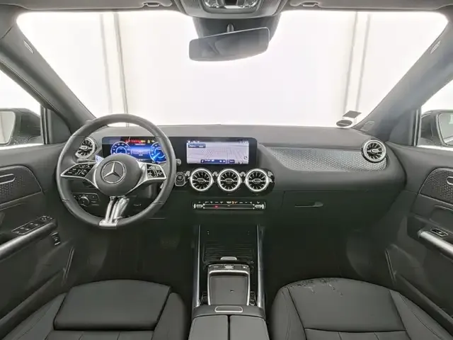 Mercedes-Benz EQA 300